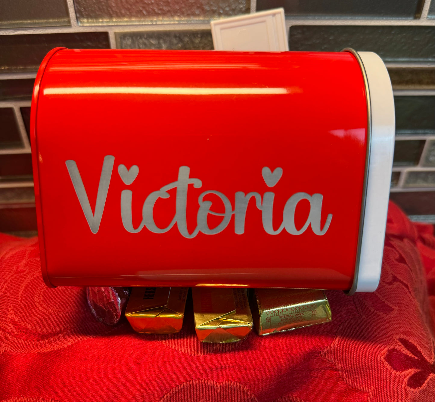 Personalized Mini Tin Mailbox - Custom Valentine’s Day Gift with Candy Options